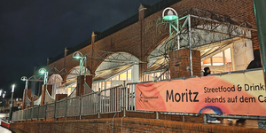 Foto: Moritz-Gebaude abends