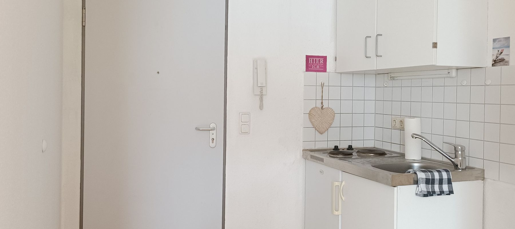 Küchenzeile eines Einzelapartments.